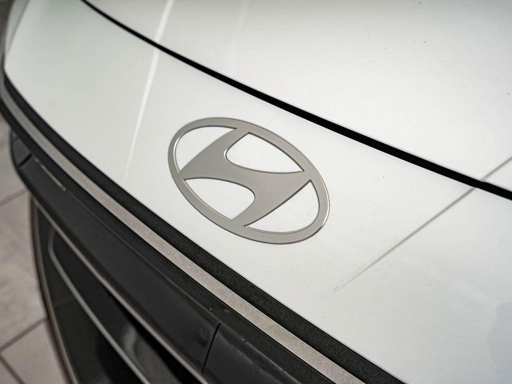 used 2024 Hyundai Elantra car