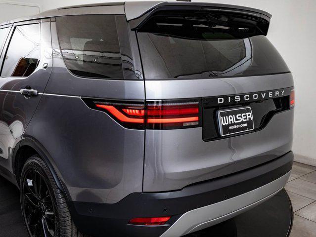 new 2026 Land Rover Discovery car, priced at $64,598