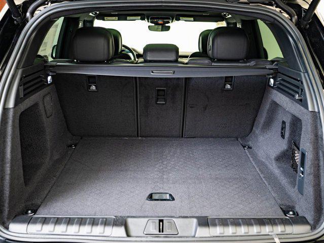 new 2026 Land Rover Range Rover Sport car, priced at $89,998