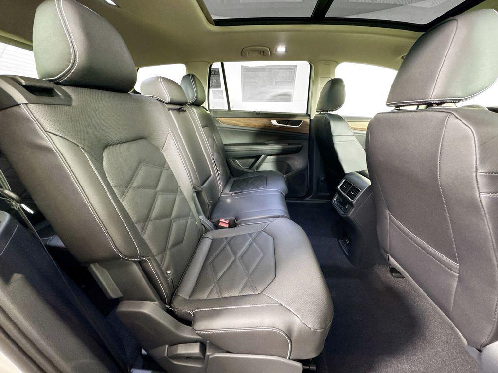new 2026 Volkswagen Atlas car, priced at $48,459
