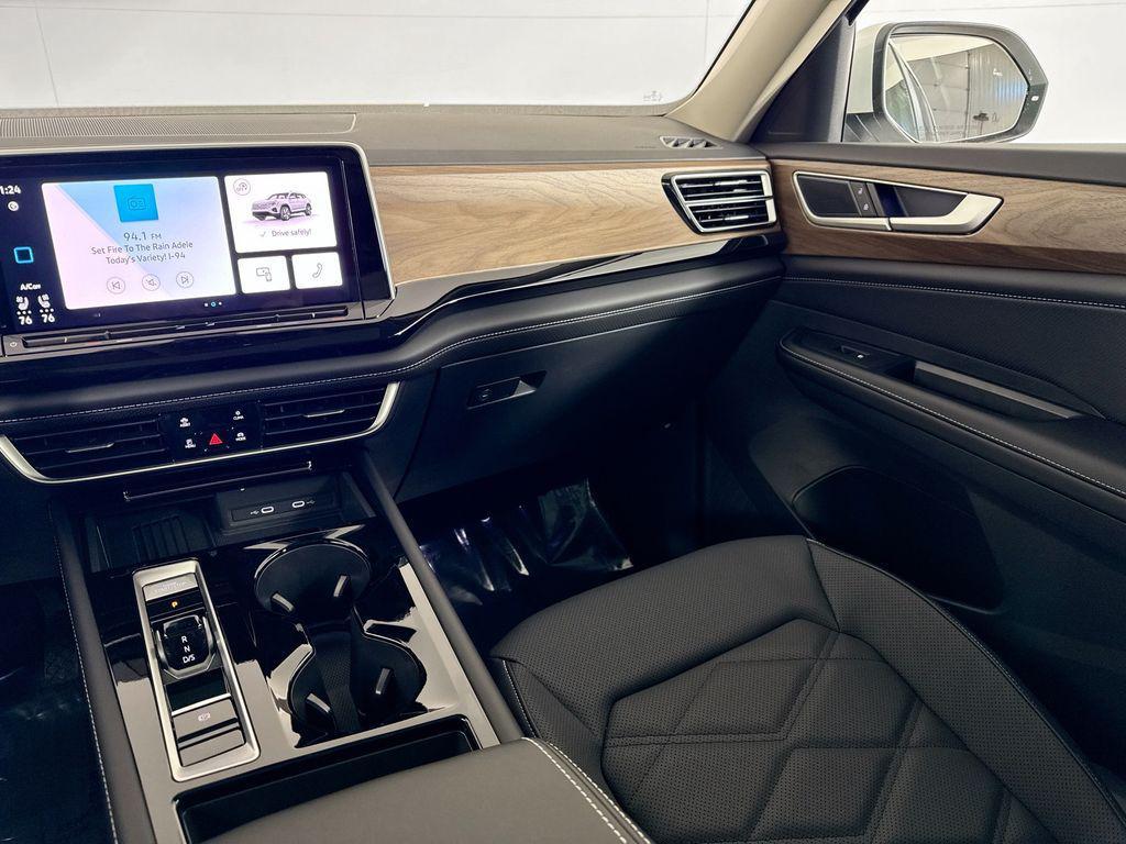 new 2026 Volkswagen Atlas car, priced at $48,459