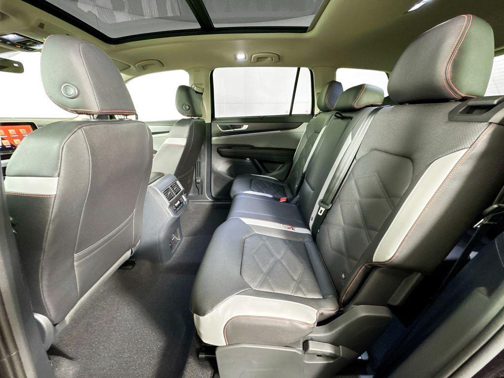 new 2026 Volkswagen Atlas car, priced at $48,827