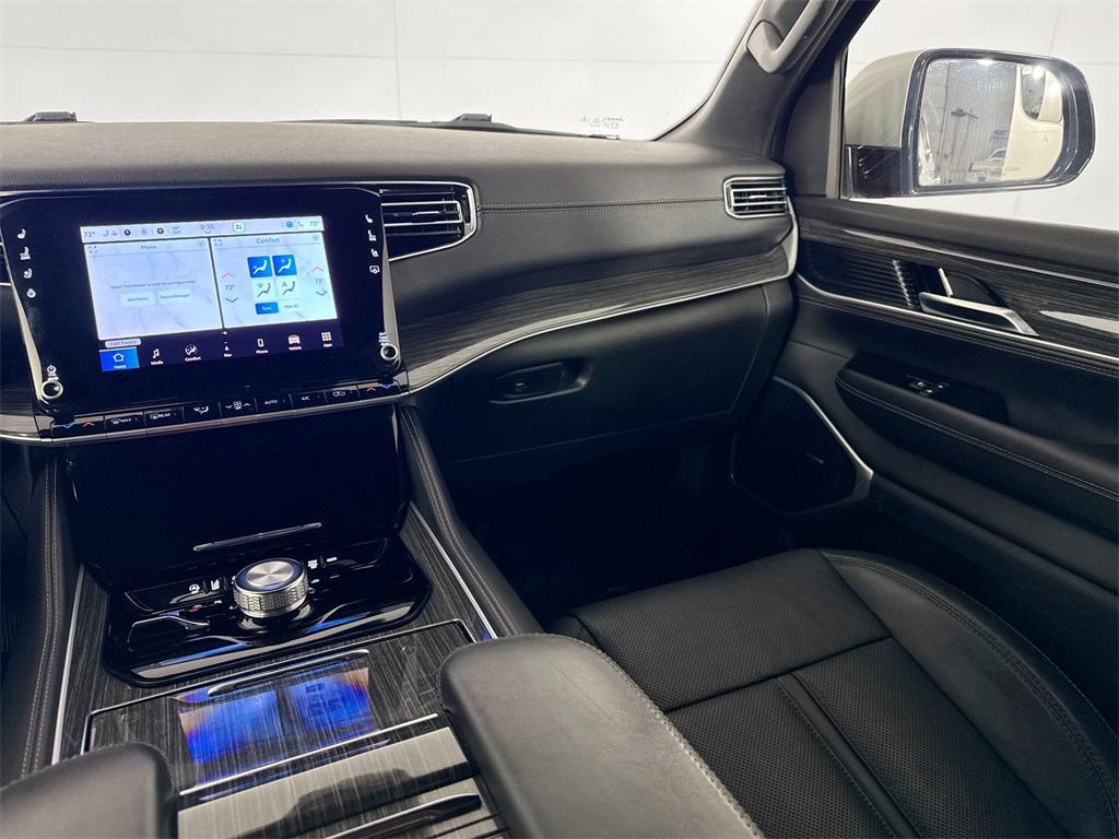 used 2022 Jeep Wagoneer car, priced at $34,987