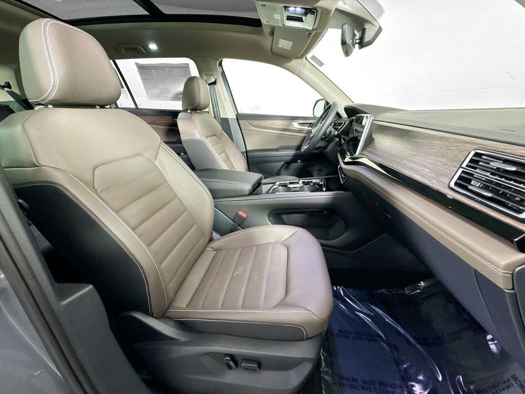 new 2026 Volkswagen Atlas car, priced at $51,371