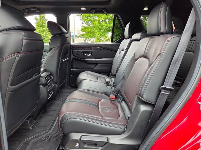 used 2025 Honda Pilot car, priced at $45,014