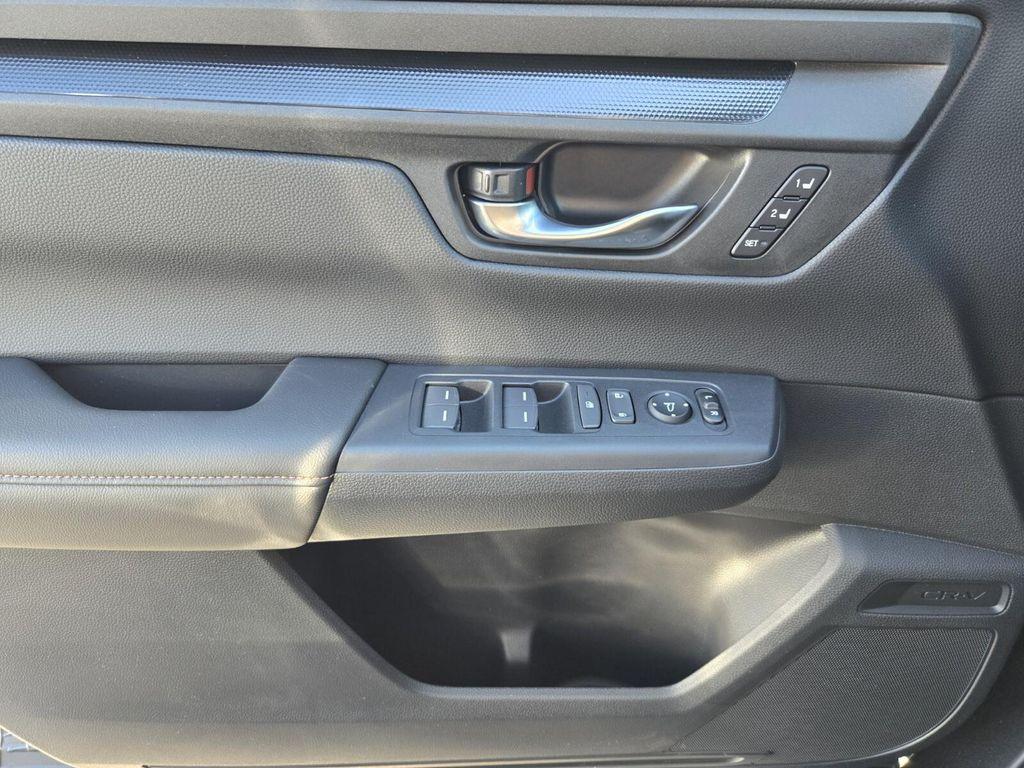 new 2026 Honda CR-V Hybrid car, priced at $39,684