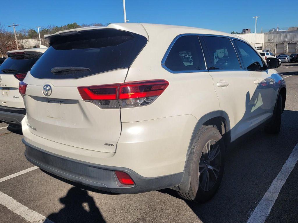 used 2019 Toyota Highlander car, priced at $21,454