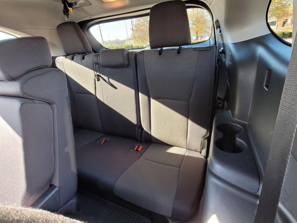 used 2023 Toyota Highlander car, priced at $28,162