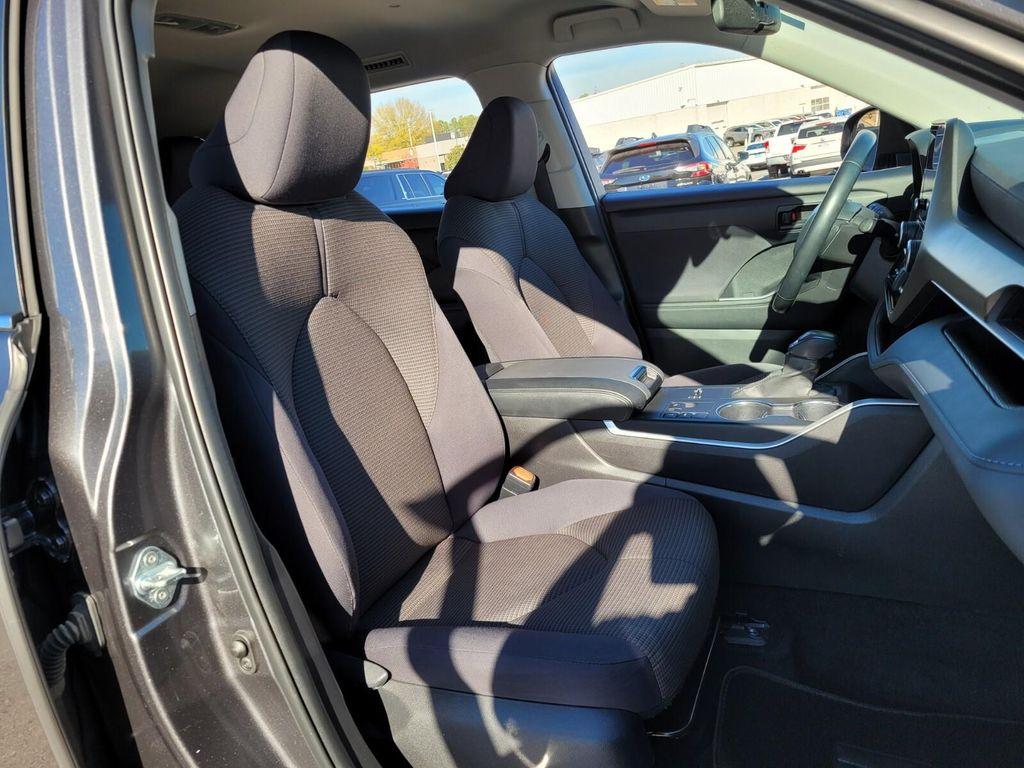 used 2023 Toyota Highlander car, priced at $28,162