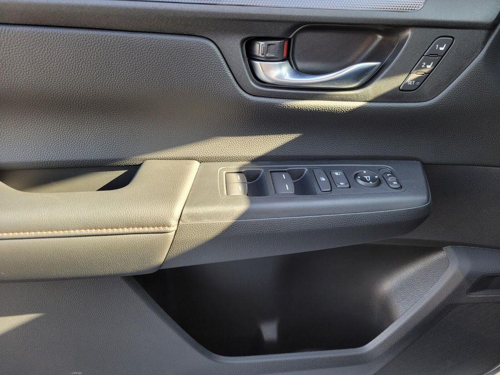 new 2026 Honda CR-V Hybrid car, priced at $38,694