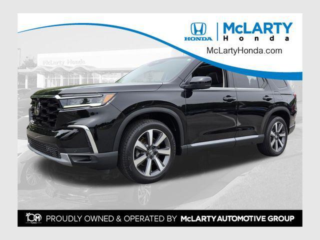 used 2023 Honda Pilot car, priced at $44,338