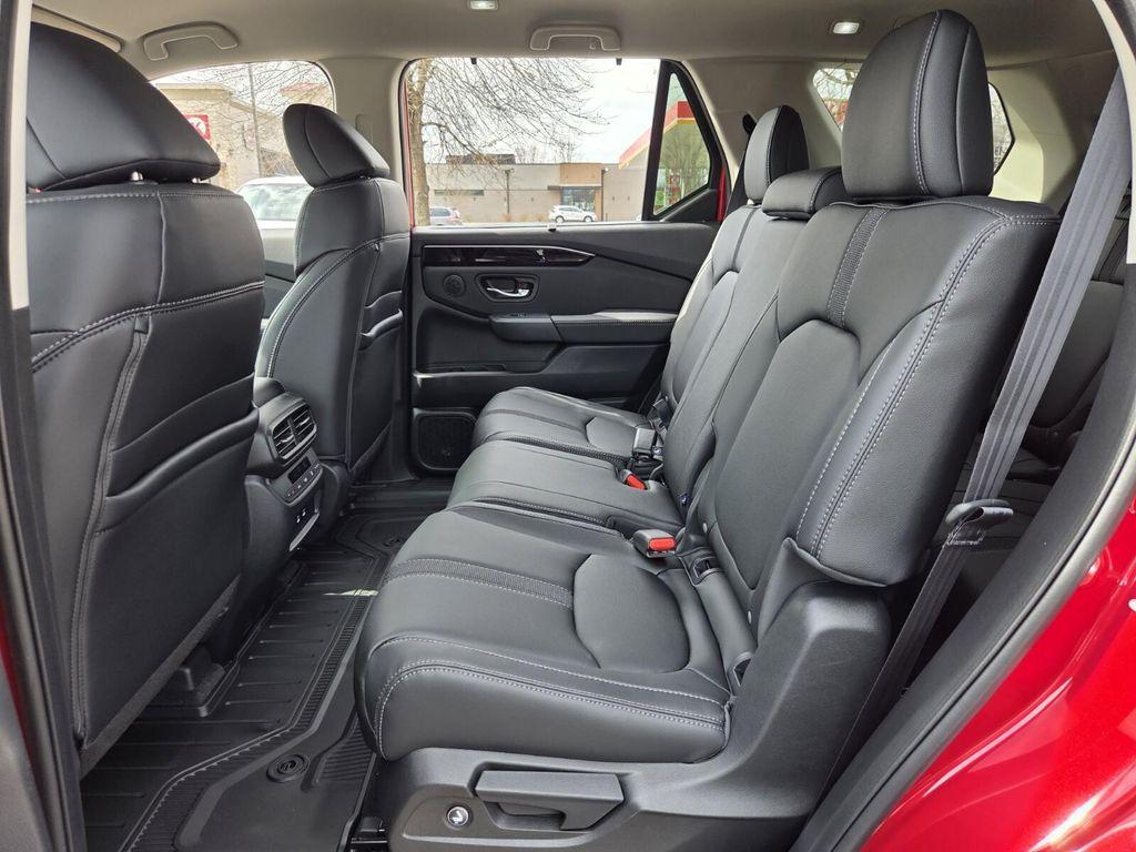 new 2026 Honda Pilot car, priced at $47,245