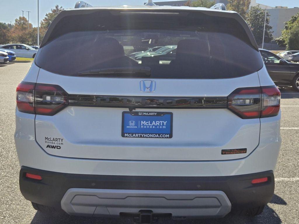 new 2025 Honda Pilot car, priced at $48,360