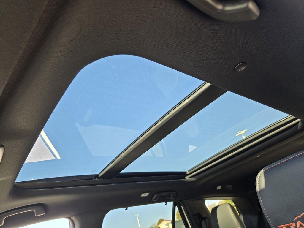 new 2025 Honda Pilot car, priced at $48,360