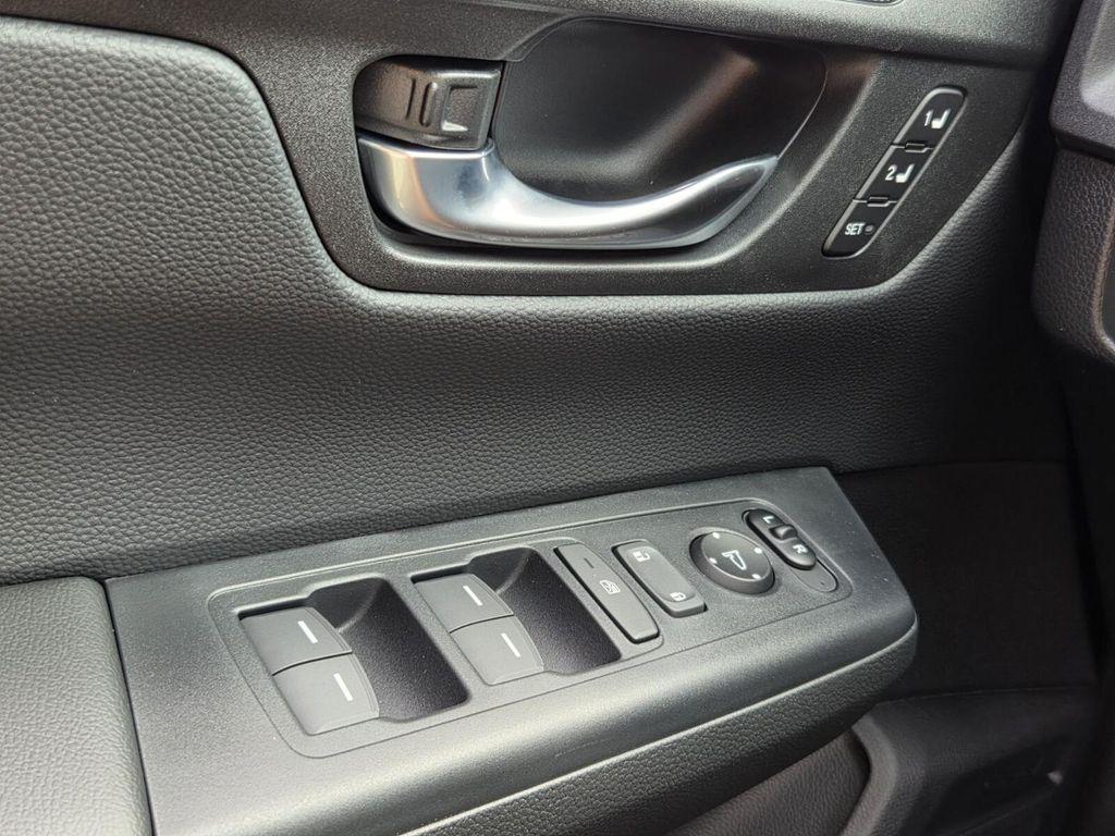 new 2026 Honda CR-V Hybrid car, priced at $40,615