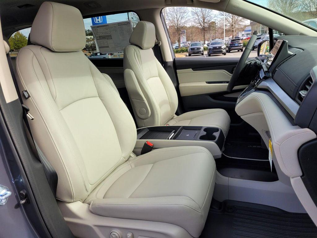 new 2026 Honda Odyssey car, priced at $43,183