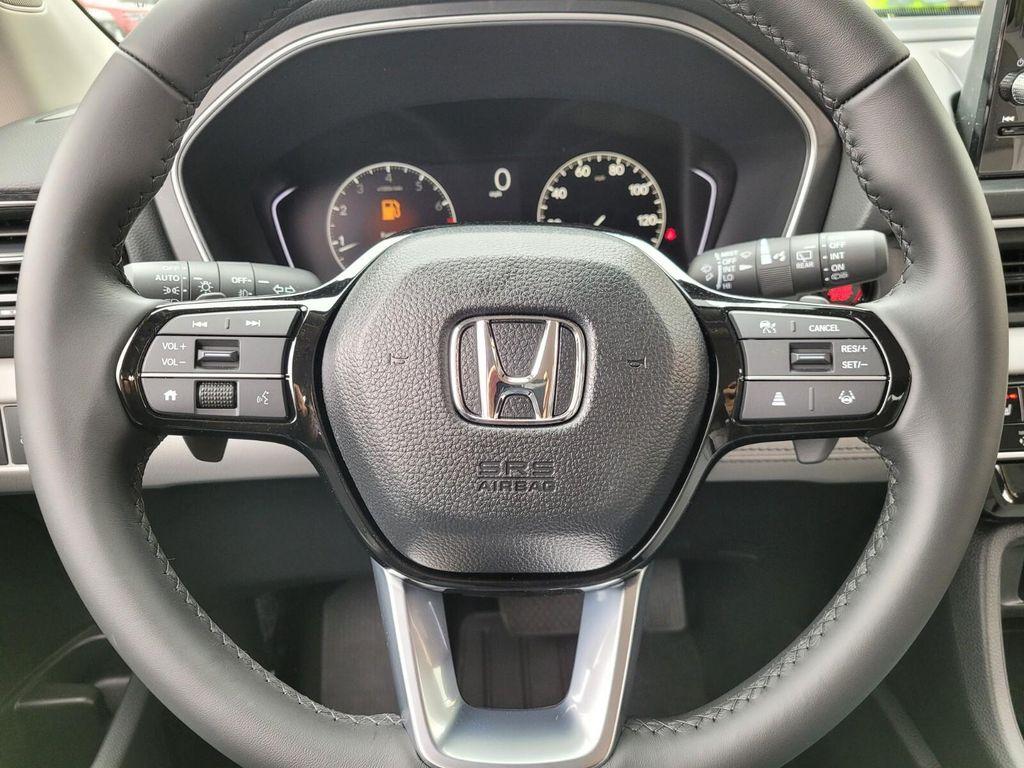 new 2025 Honda Pilot car, priced at $48,400