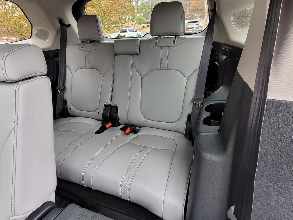 new 2025 Honda Pilot car, priced at $48,400