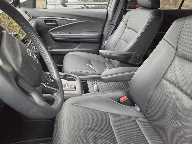 used 2023 Honda Passport car, priced at $33,519