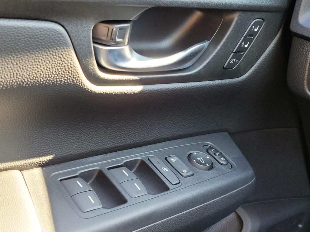 new 2026 Honda CR-V Hybrid car, priced at $39,684