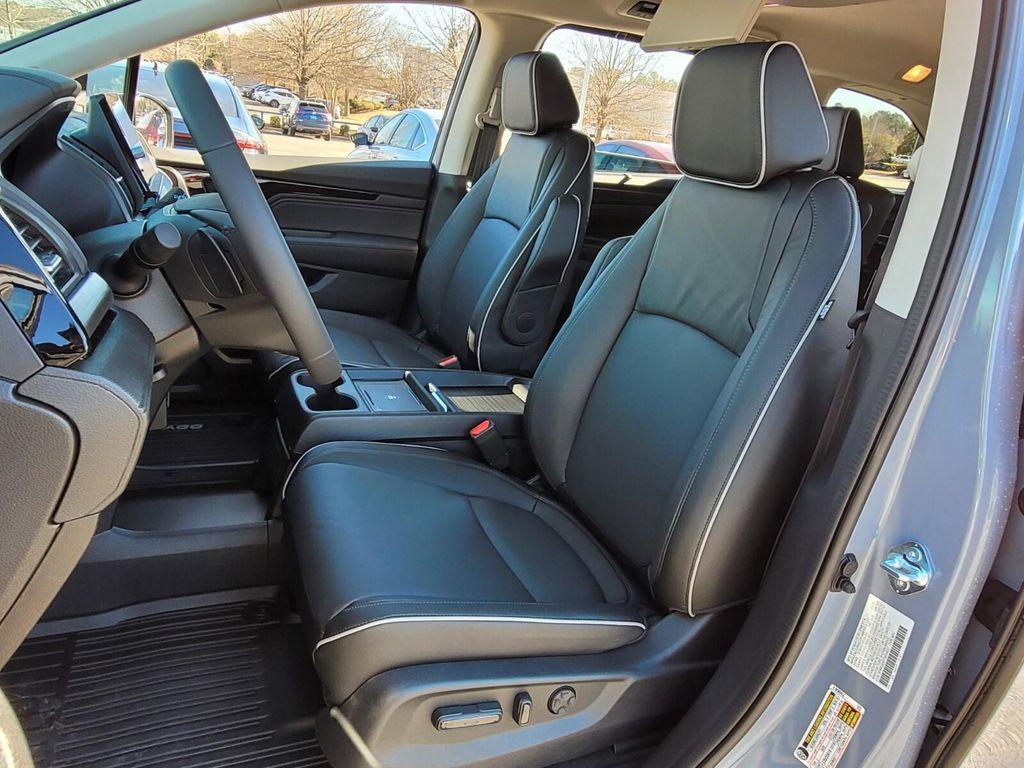 new 2026 Honda Odyssey car, priced at $46,860