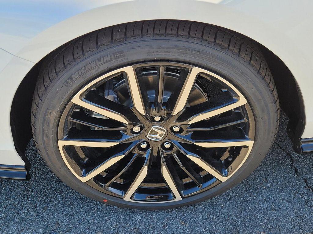 new 2025 Honda Accord Hybrid car, priced at $38,198