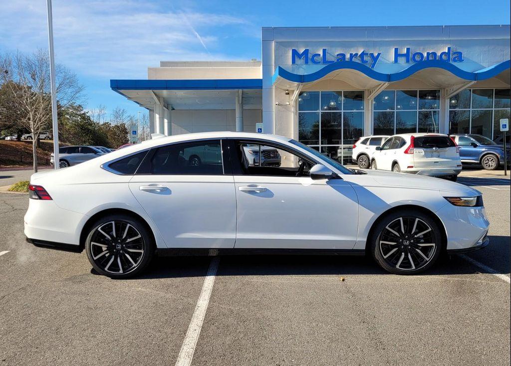 new 2025 Honda Accord Hybrid car, priced at $38,198
