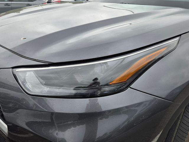 used 2025 Toyota Highlander car, priced at $43,009