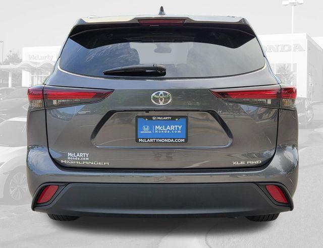 used 2025 Toyota Highlander car, priced at $41,663