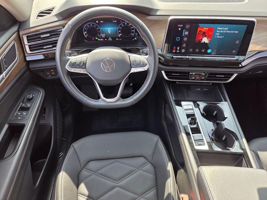 used 2025 Volkswagen Atlas car, priced at $30,484