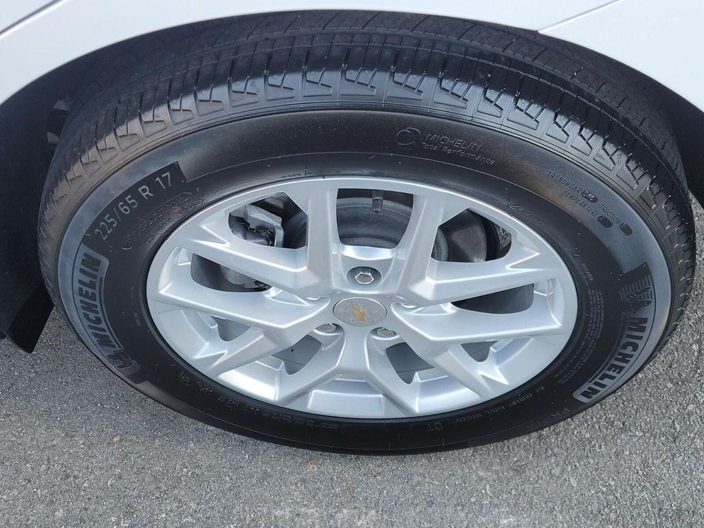 used 2024 Chevrolet Equinox car, priced at $19,989