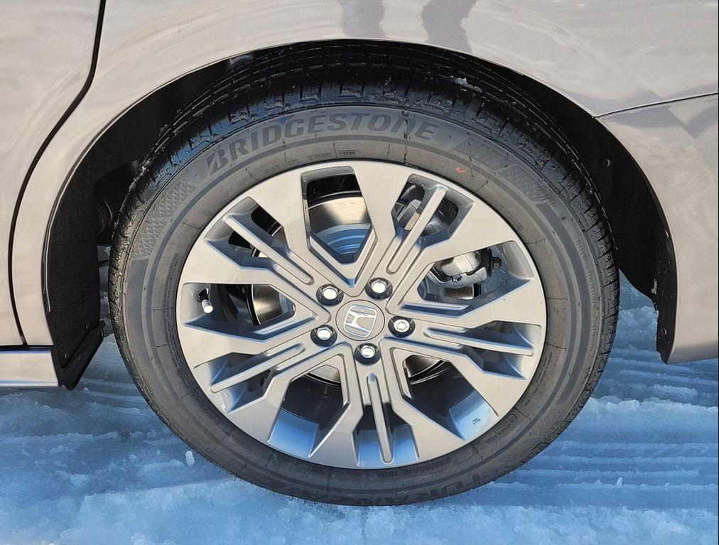 new 2026 Honda Odyssey car, priced at $46,879