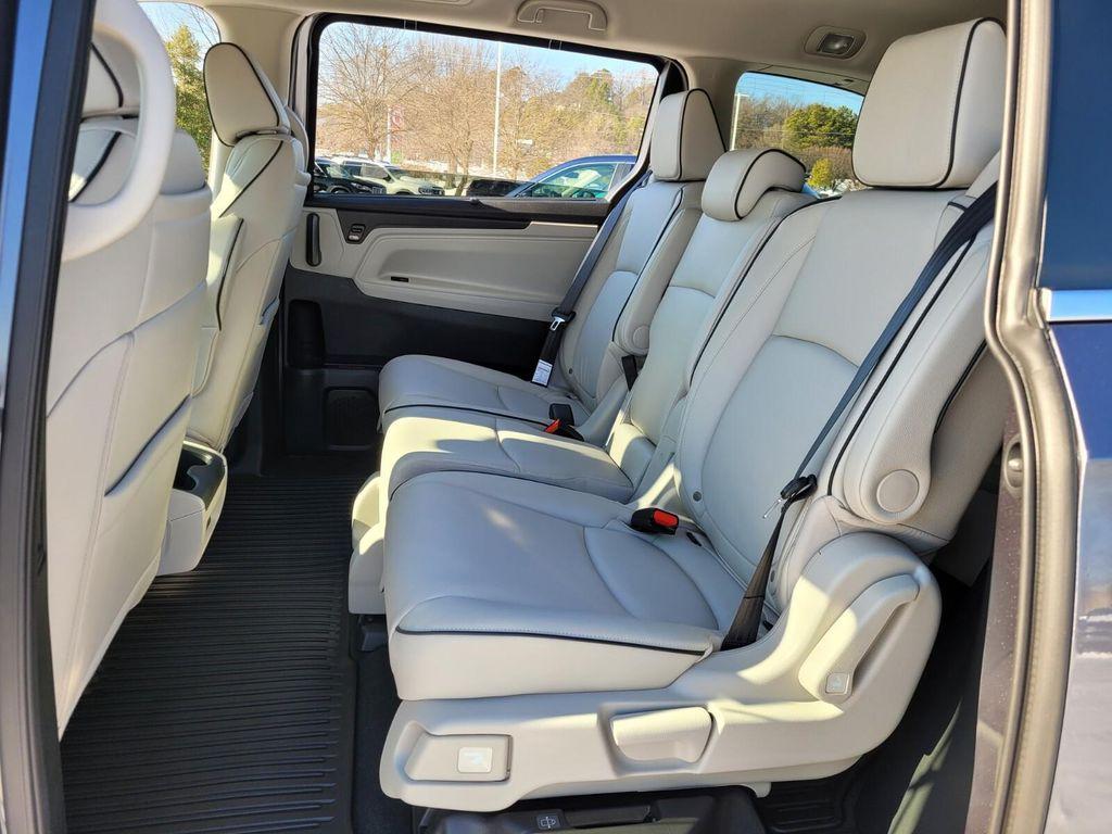 new 2026 Honda Odyssey car, priced at $46,879