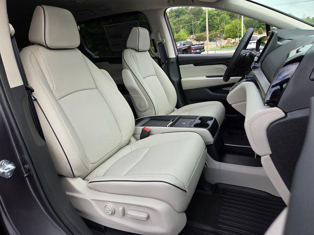 new 2026 Honda Odyssey car, priced at $45,434