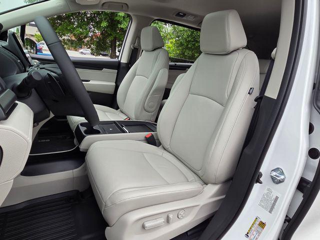 new 2026 Honda Odyssey car, priced at $43,164