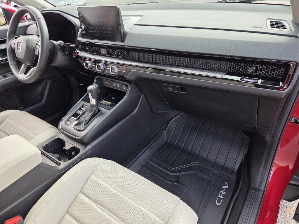 used 2025 Honda CR-V car, priced at $32,157