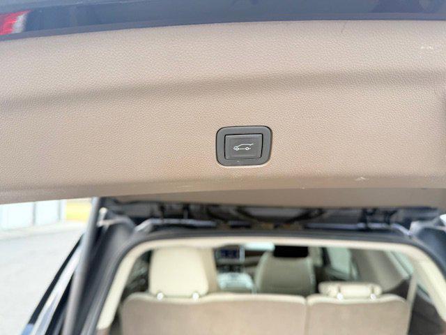 used 2021 GMC Yukon car, priced at $37,420