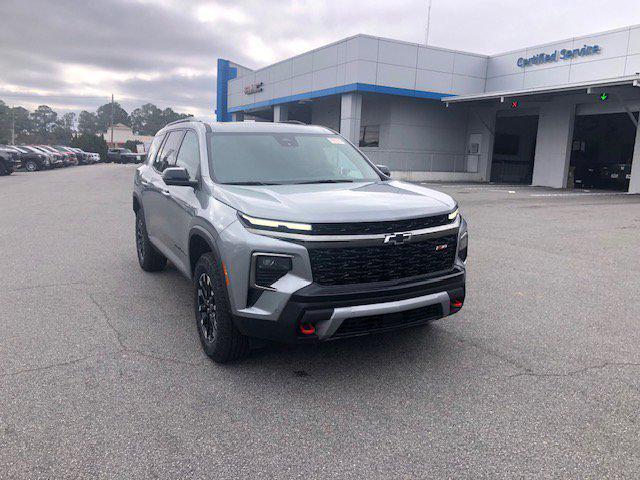 used 2025 Chevrolet Traverse car, priced at $49,995