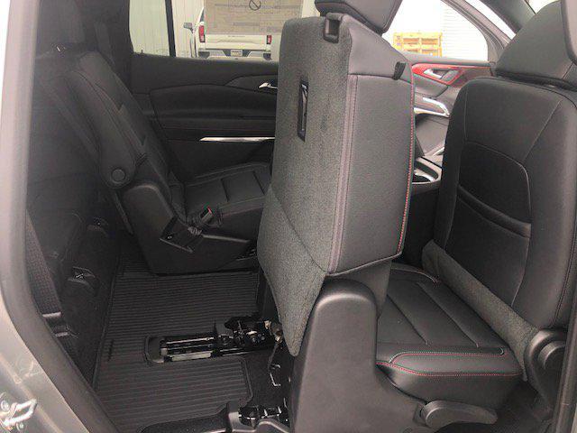 used 2025 Chevrolet Traverse car, priced at $49,995