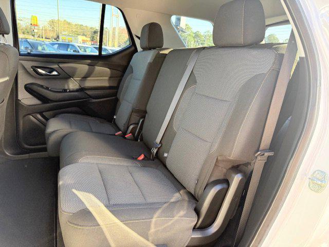 used 2020 Chevrolet Traverse car, priced at $19,334