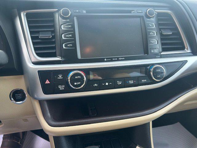 used 2019 Toyota Highlander car, priced at $18,782