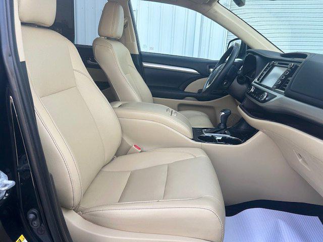used 2019 Toyota Highlander car, priced at $18,782