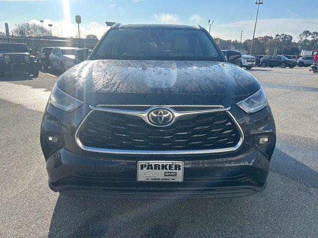 used 2020 Toyota Highlander car, priced at $27,748