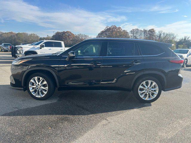 used 2020 Toyota Highlander car, priced at $27,748