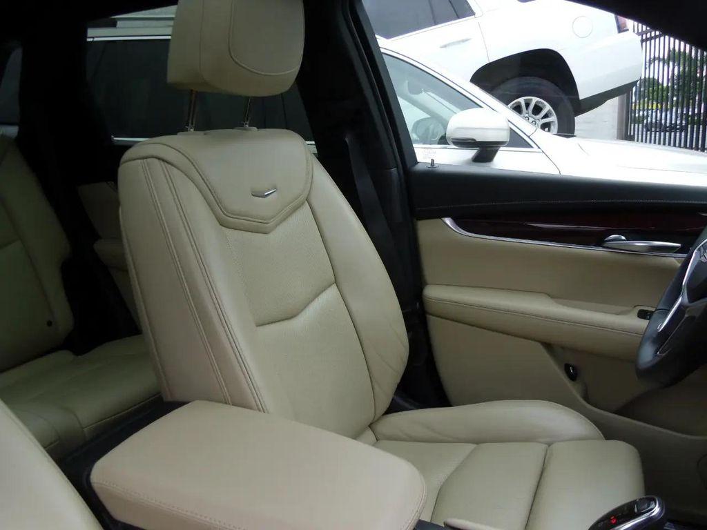 2017 Blue Cadillac XT5