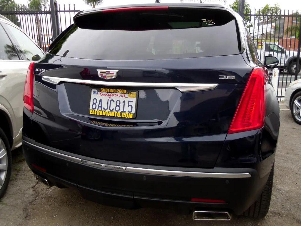 2017 Blue Cadillac XT5
