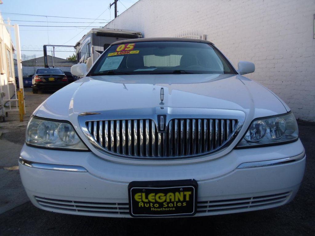 used 2005 Lincoln Town Car car, priced at $6,995