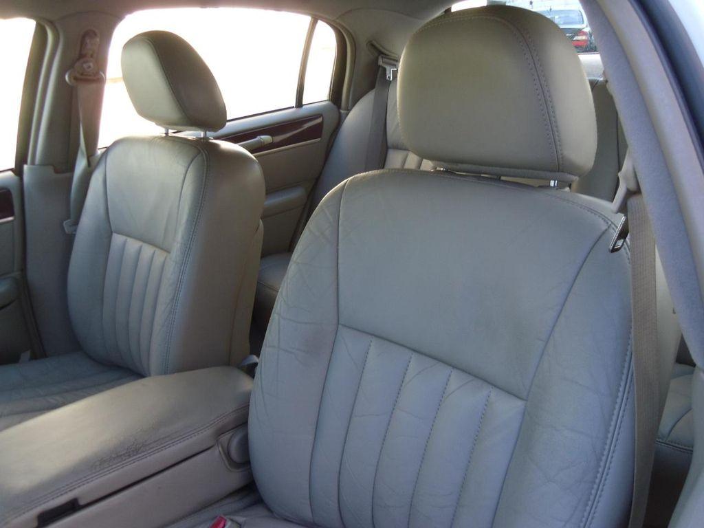 used 2005 Lincoln Town Car car, priced at $6,995