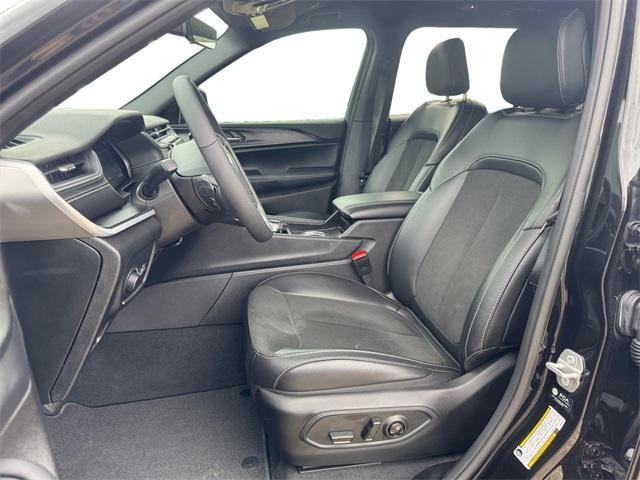 new 2025 Jeep Grand Cherokee L car, priced at $39,601