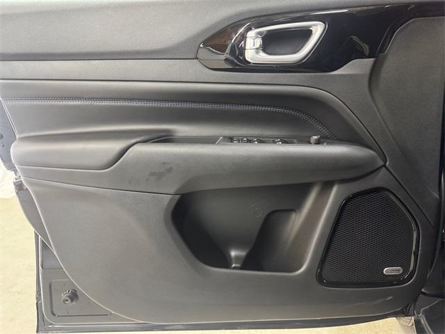 new 2026 Jeep Compass car, priced at $32,297